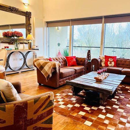 Blueberry Cottage - Lower Mill Estate Somerford Keynes エクステリア 写真