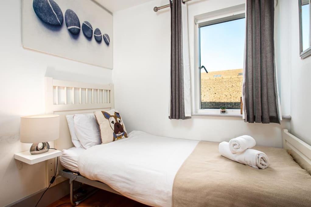 Blueberry Cottage - Lower Mill Estate Somerford Keynes エクステリア 写真